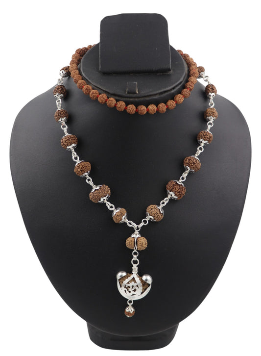 hand picked rudraksha by shivaratna 
